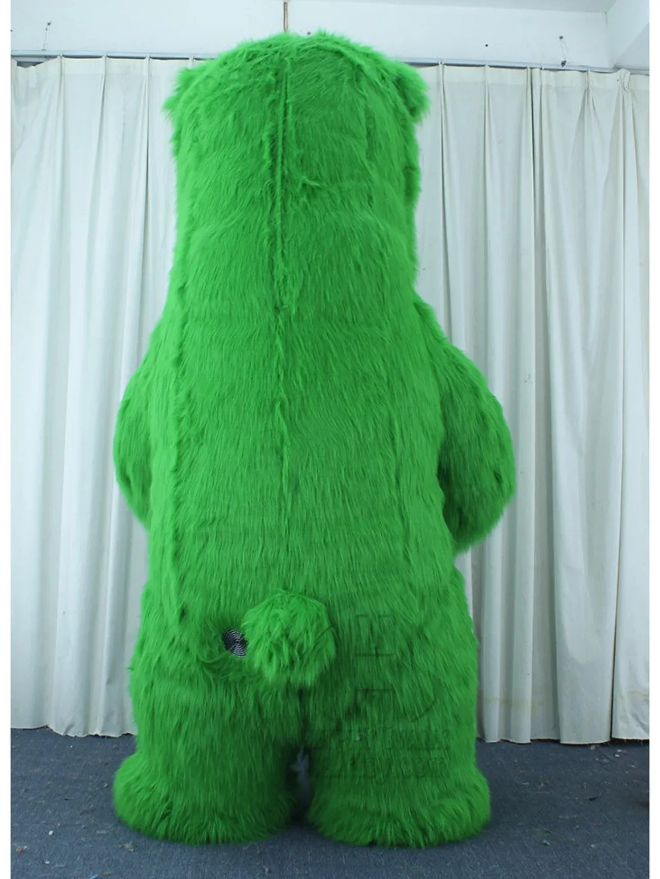 Opblaasbaar mascottenkostuum v - Suits recensie en prijs